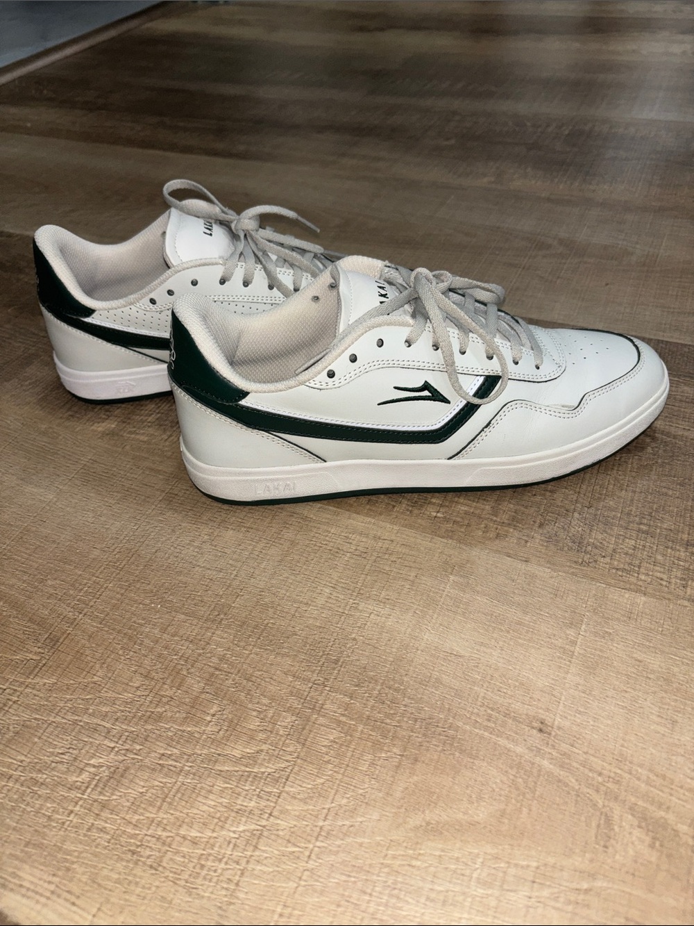 Lakai Men’s Size 9.5 White and Green Skating Terrace Sneaker